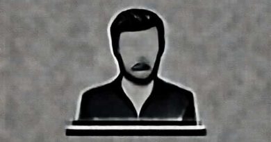 Blake Shelton Up On The Housetop