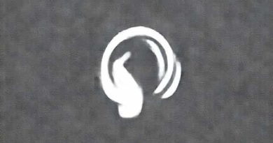 Listen To In The Bleak Midwinter